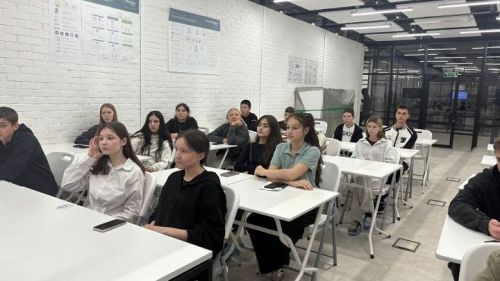 Первый шаг к профессии: новошешминские школьники на экскурсии в «Алабуга-Политех»