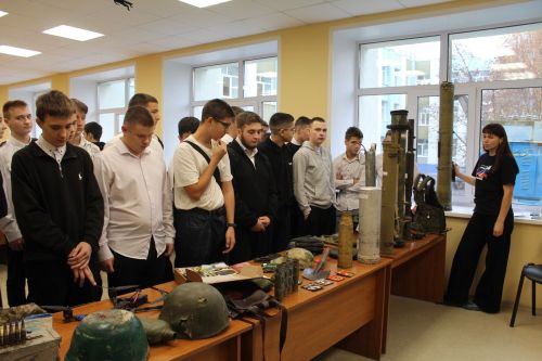 Патриотизм и правда: чистопольские студенты узнали о СВО из первых уст