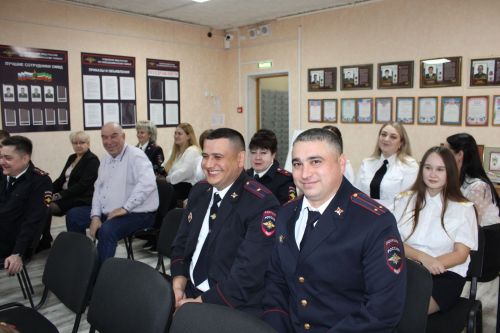 Служба отважных, праздник добра: в Новошешминске чествовали полицейских