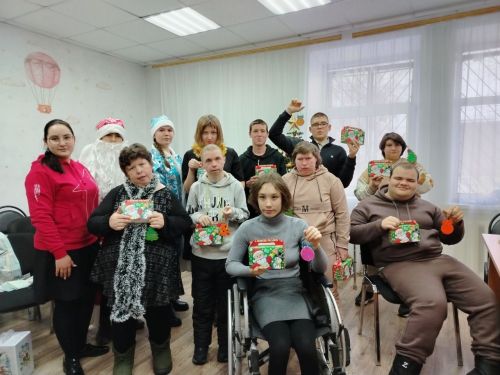 Новогодняя забота: Движение Первых — подопечным Новошешминского ДИПИ и КЦСОН «Забота»