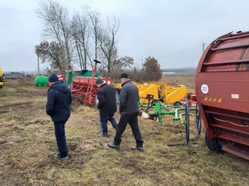 Комиссия проверила постановку техники на хранение