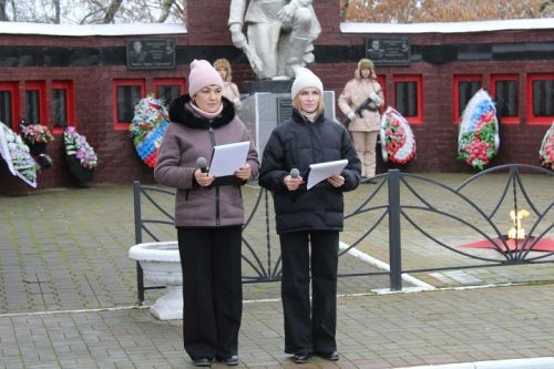 «Никто не забыт»: новошешминцы почтили память Неизвестного Солдата