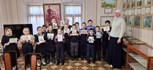 В Шахмайкинском музее прошёл Пушкинский час «Раскрасим сказки Пушкина»