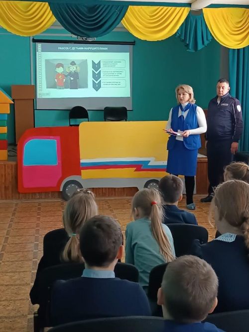 «Засветись»: в школах  Новошешминска  проходят профилактические мероприятия