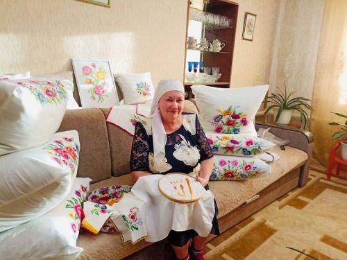 Танзиля Киямова из села Зиреклы —  мастерица вышивки