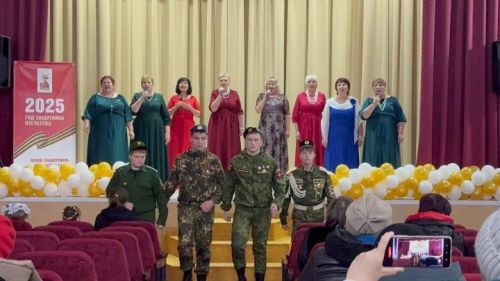 Праздничный концерт «Слава, тебе, солдат!» в Петропавловском СДК