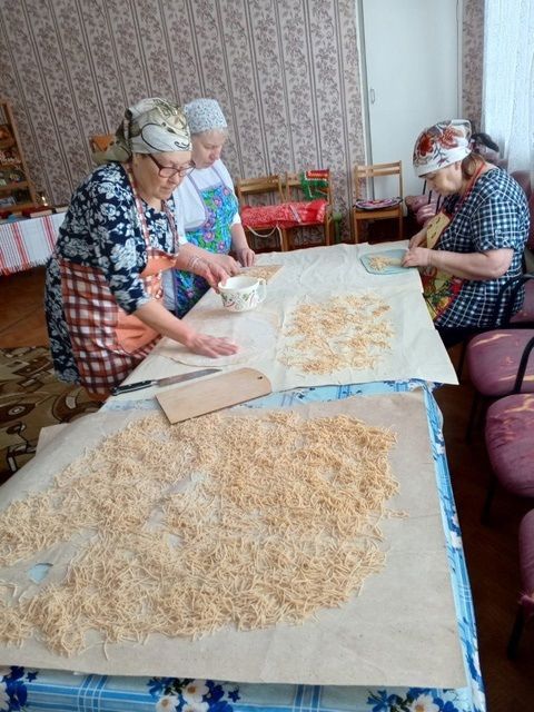«Серебряные» волонтеры Краснооктябрьского сельского поселения продолжают свою работу в помощь бойцам СВО