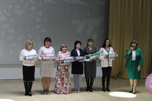 6 марта в Новошешминском РДК  прошло мероприятие в честь Международного женского дня (фоторепортаж)