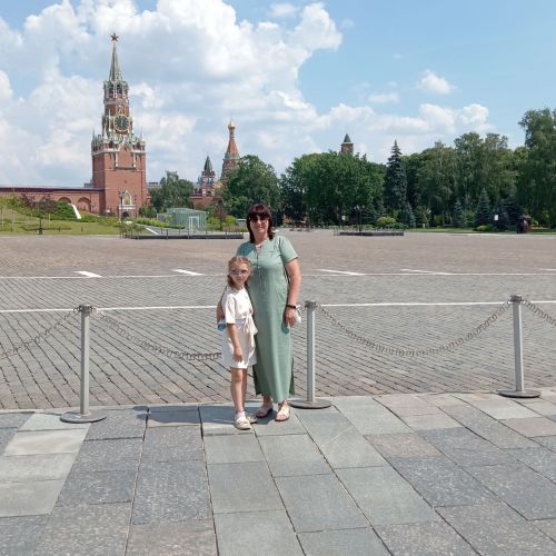 Педагог, певица и мама