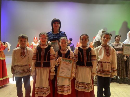 Педагог, певица и мама