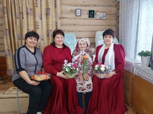 Чаллы башы авылында Гайфетдинова Хафизә Гельметдин кызына бүген 95 яшь тулды