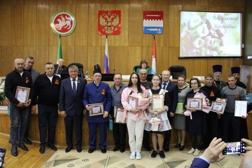 На заседании Совета района наградили достойных новошешминцев (фоторепортаж)