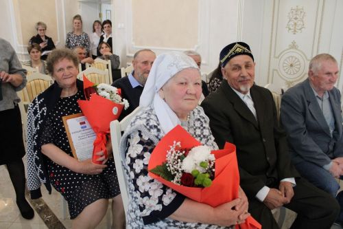 15 мая в Новошешминском ЗАГС отметили Международный день семьи (фоторепортаж)