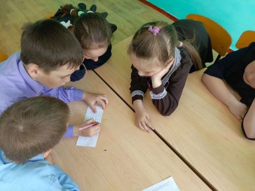 «Гаилә – без ул»: Шахмай мәктәбендә балалар гаилә кыйммәтләрен өйрәнде