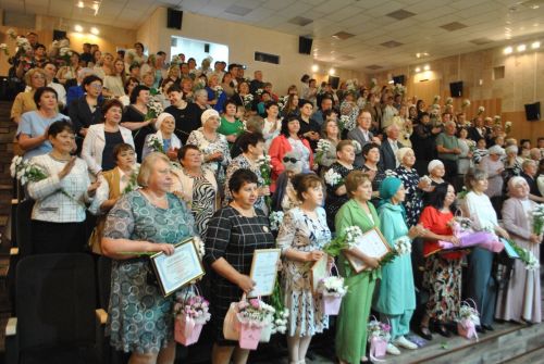 Торжество в честь работников здравоохранения состоялось в Новошешминске (фоторепортаж)