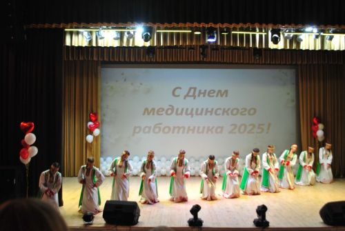 Торжество в честь работников здравоохранения состоялось в Новошешминске (фоторепортаж)