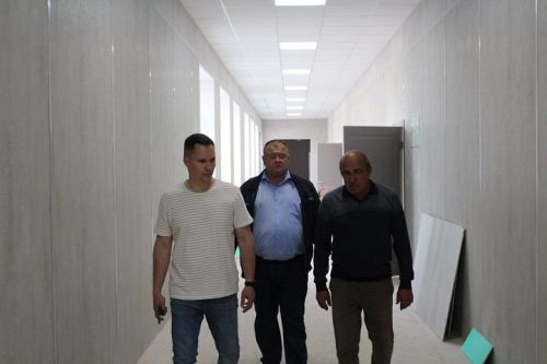Контроль на объектах: Егор Тарнавский проверил ход строительства в районе