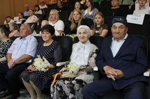 Гаилә, мәхәббәт һәм тугрылык көнендә