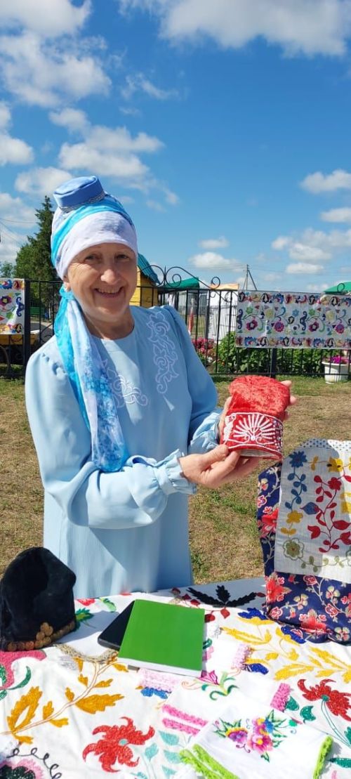 18 июльдә Яңа Чишмә районы Чертуш авылында «Халык җәүһәрләре» фольклор фестивале узды