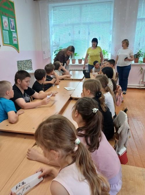 «Лето без ДТП»: школьникам  Новошешминска напоминают о Плавилах дорожного Движения