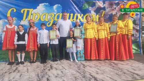 Красный Октябрь: Праздник села в лучах солнца