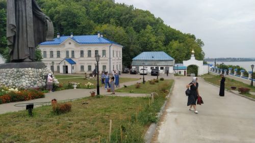 Во имя укрепления веры
