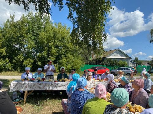 Бүген Бакташ авылында берьюлы ике зур чара - Корбан ашы һәм Авыл көне үткәрелде.