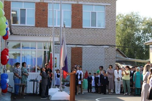 День знаний в Новошешминской начальной школе-детсаде (фоторепортаж)