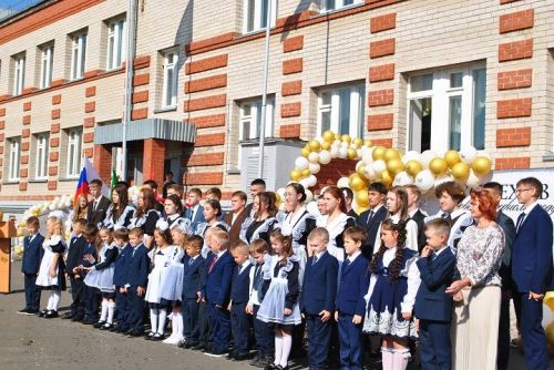 234 ученика сели  сегодня за парты в Новошешминской средней школе
