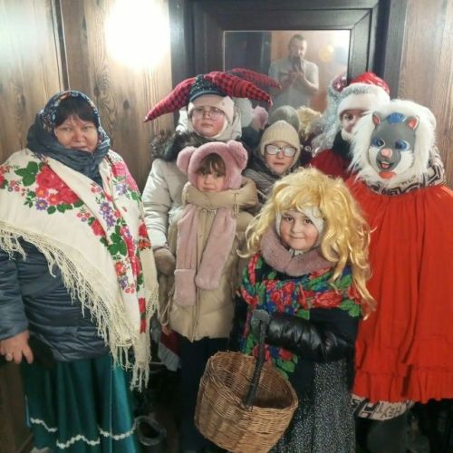 «Начались Святки!»: в Ленинском СДК прошли народные гуляния с колядками