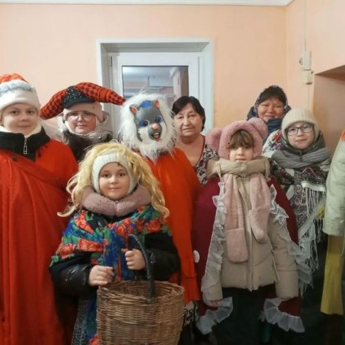 «Начались Святки!»: в Ленинском СДК прошли народные гуляния с колядками