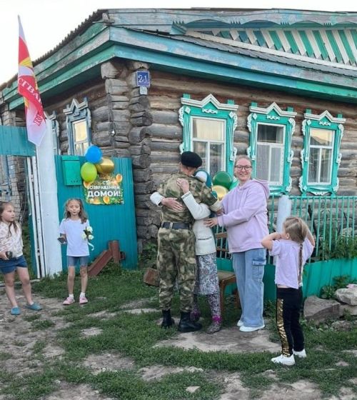 Әхмәтовлар гаиләсе: анда спорт, җыр һәм мәхәббәт хөкем сөрә