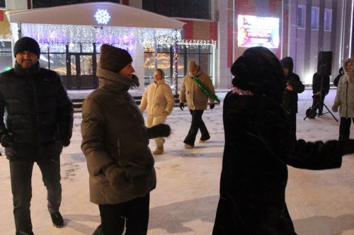 Новогоднее веселье не испугалось метели!
