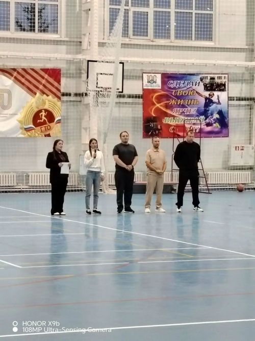 В Новошешминске в спортивном зале прошел «Папин день»