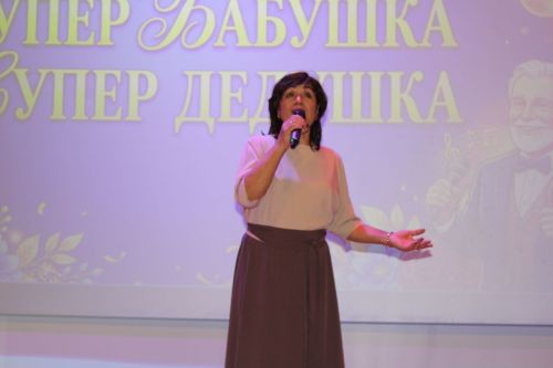 В районном доме культуры прошел конкурс красоты и таланта «Супербабушка и супердедушка»