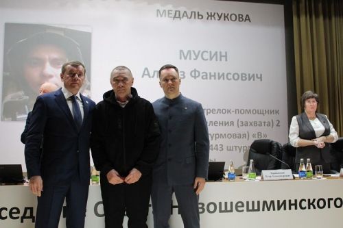 Состоялось отчетное заседание Совета Новошешминского муниципального района (фоторепортаж)