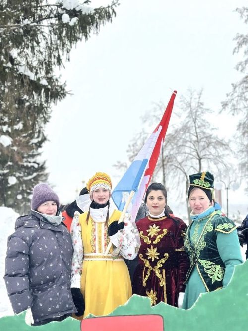 Скорость, креатив и единство: команда Молодёжного центра представила район на республиканском «SunnyФест» в Мамадыше