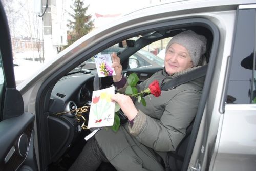 С 8 Марта, автоледи!