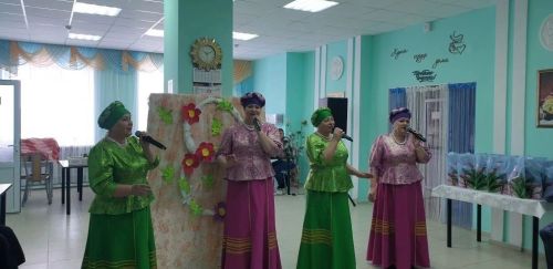 «Мелодии весны» согрели сердца получателей социальных услуг Новошешминского дома-интерната