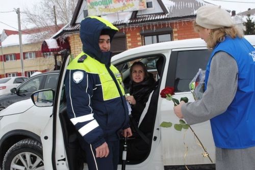 С 8 Марта, автоледи!