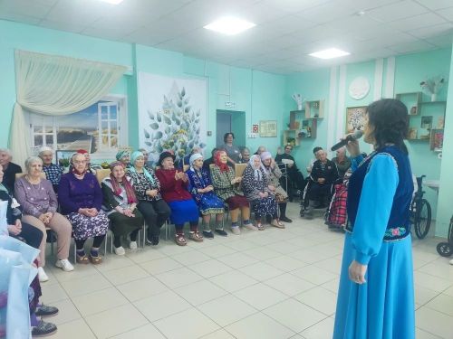 «Мелодии весны» согрели сердца получателей социальных услуг Новошешминского дома-интерната