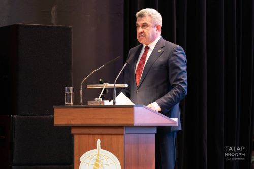 ТР мәгариф министры балалар бакчаларында милли уенчыклар куллану кирәклеген әйтте