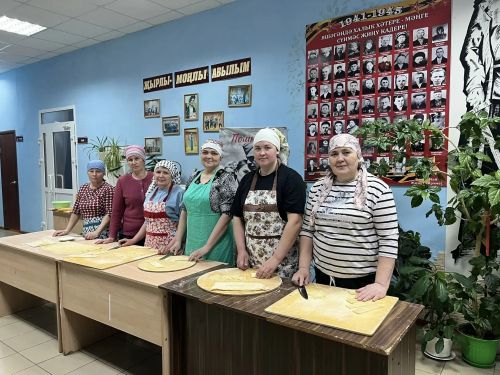 Чертушкинские хозяйки приготовили домашнюю лапшу для участников СВО