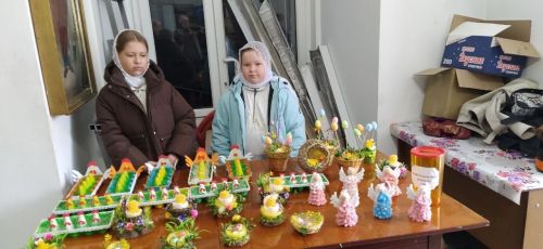 Средства от благотворительной пасхальной выставки направят бойцам СВО