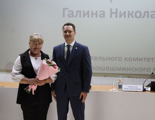На заседании Совета района чествовали достойных новошешминцев