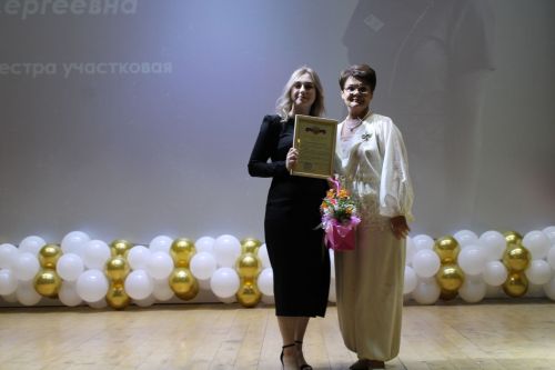«Ангелы в белых халатах»: в Новошешминске чествовали героев медицины