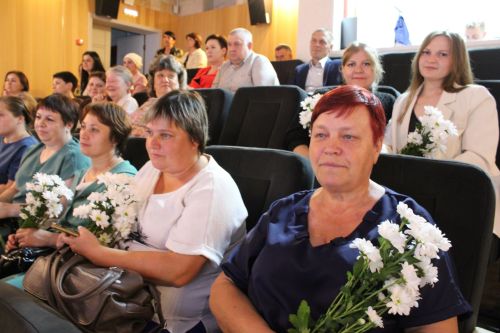 «Ангелы в белых халатах»: в Новошешминске чествовали героев медицины