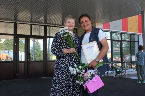 «Ангелы в белых халатах»: в Новошешминске чествовали героев медицины