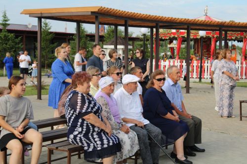 Тепло семейного очага  (фоторепортаж)