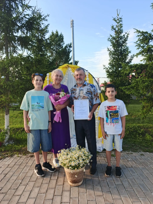 Тепло семейного очага  (фоторепортаж)